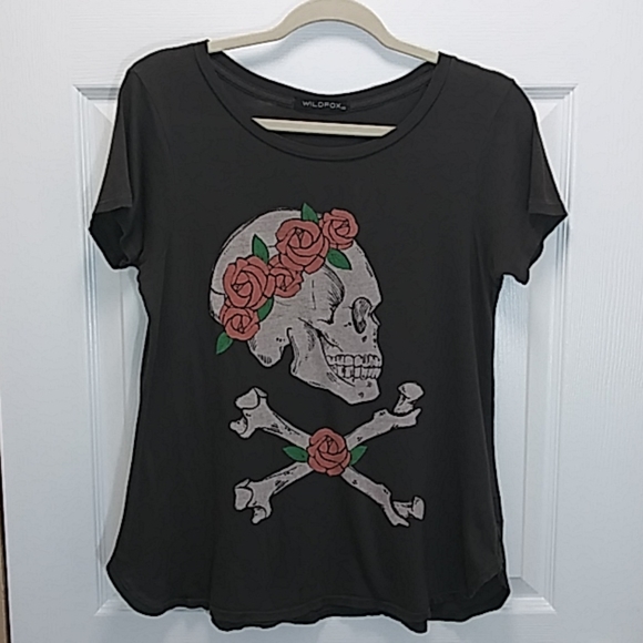 Wildfox Tops - Wildfox Skull & Crossbones with Roses